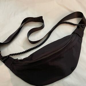 GAIAM Black Belt Bag Adjustable Strap
